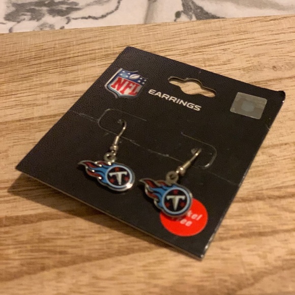 Titans NFL Dangle Earrings - Picture 5 of 7
